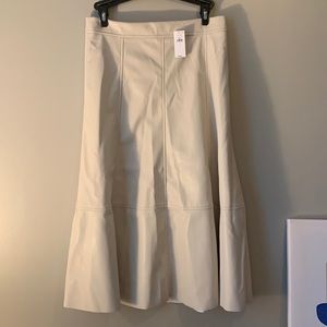 NWT Banana Republic Cream Leather Skirt Sz 4